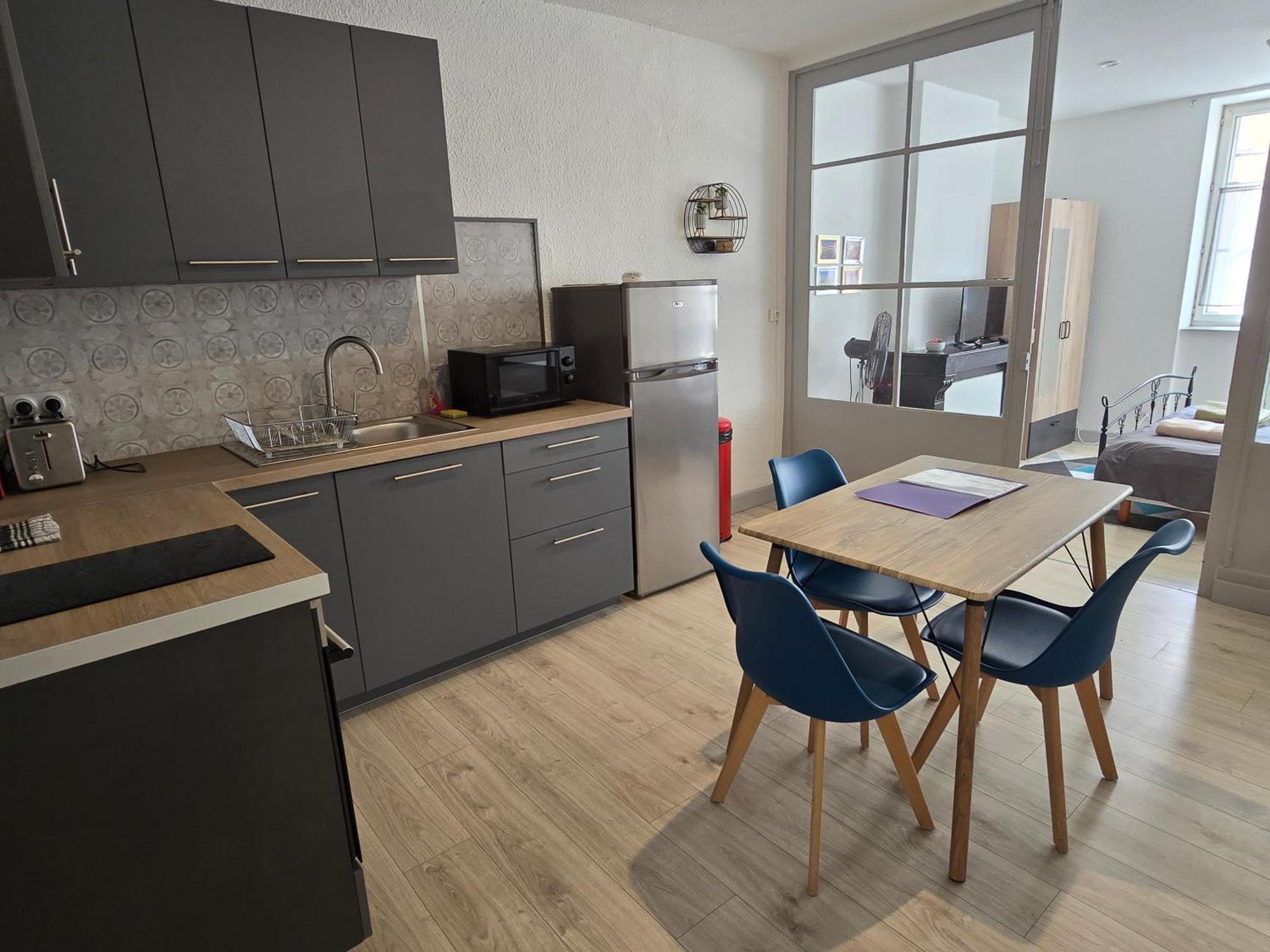 Appartement Au Calme Idealement Place A Macon. Eksteriør bilde