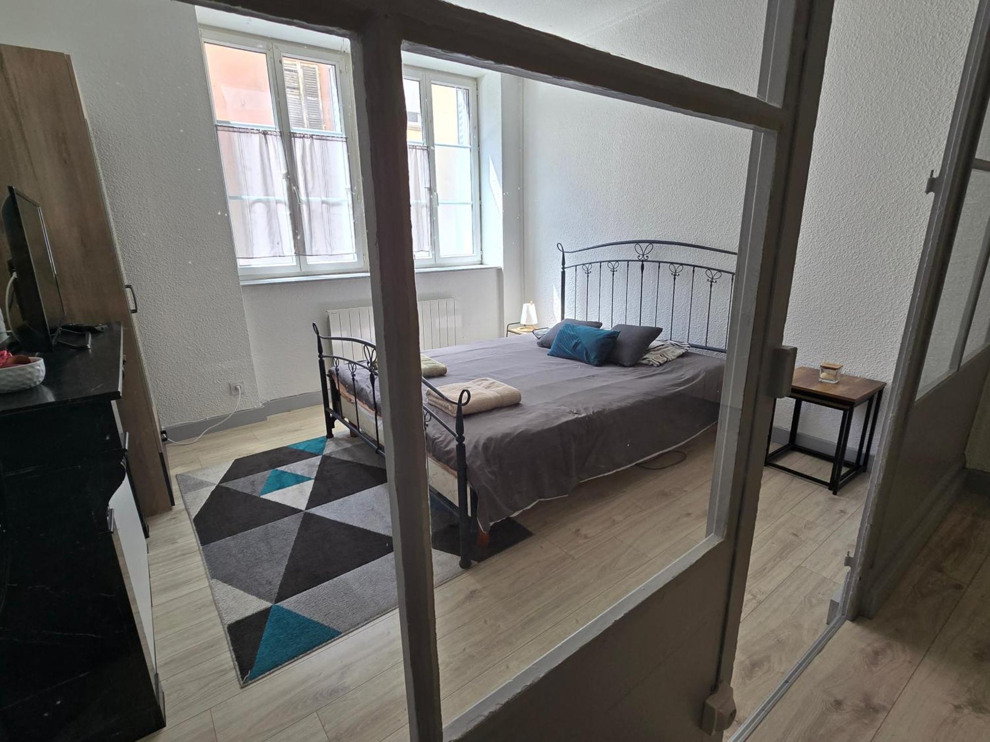 Appartement Au Calme Idealement Place A Macon. Eksteriør bilde